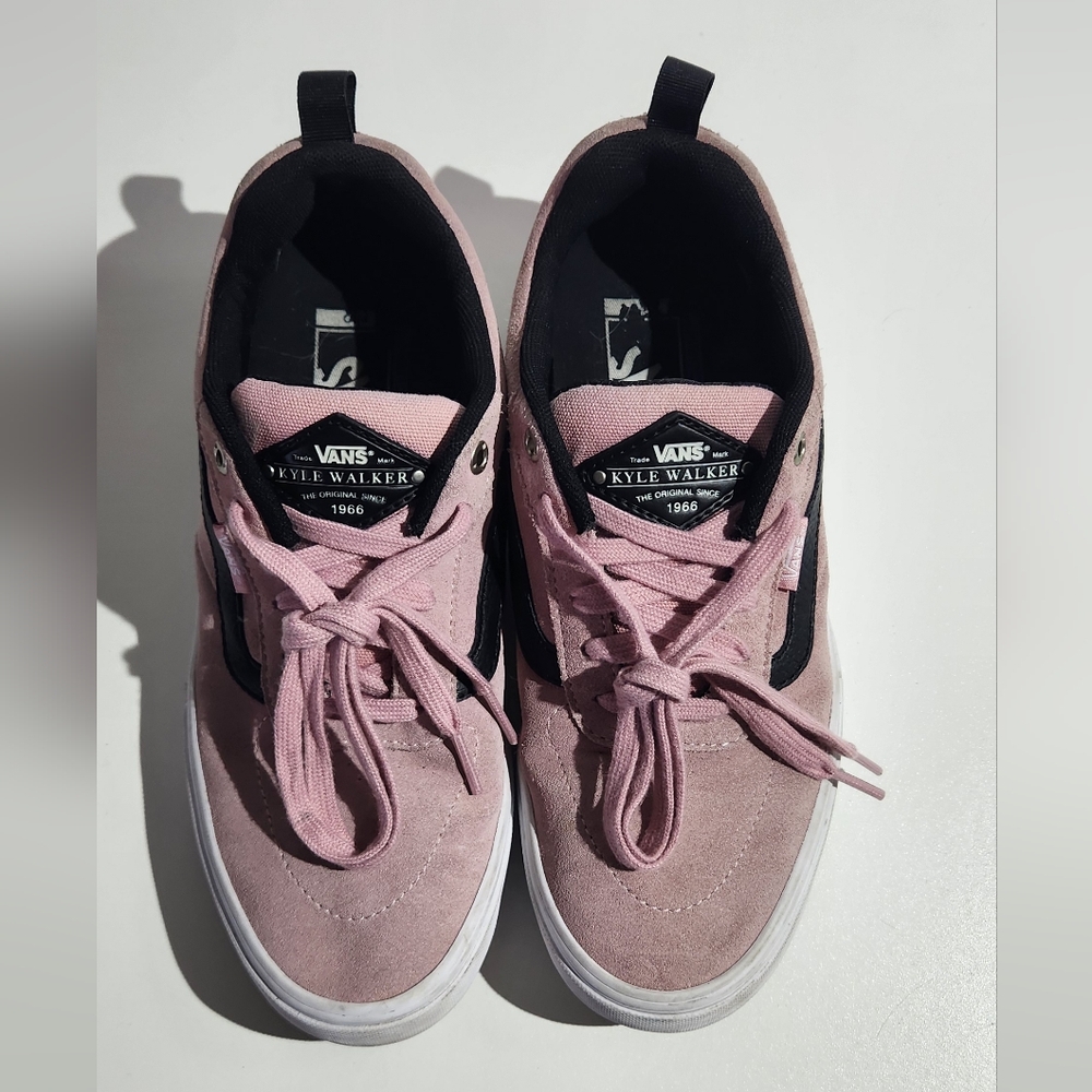 Vans Mens Dusty Pink and Black Sneakers. Size: 7.5